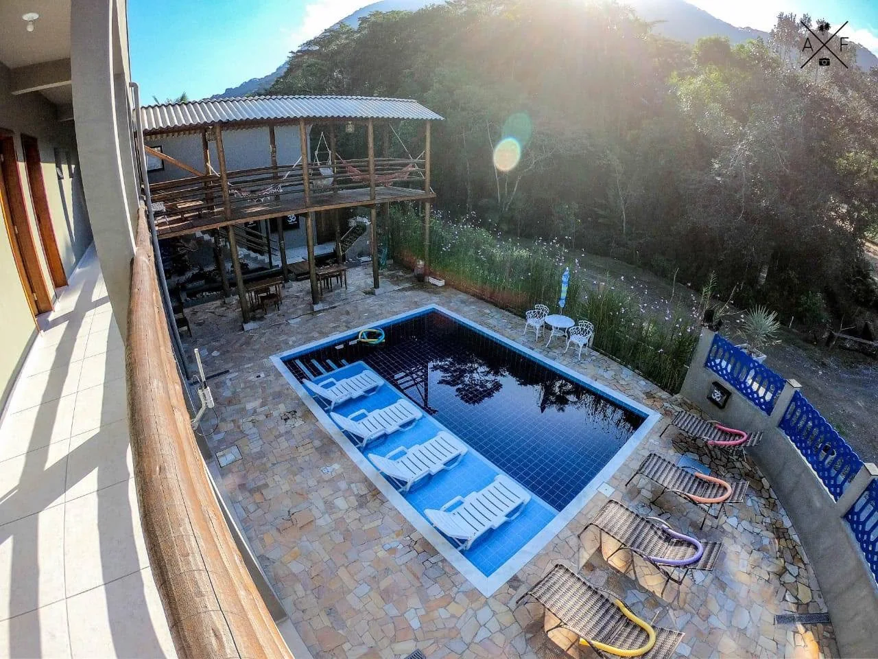 Vista da piscina da Pousada Vibe